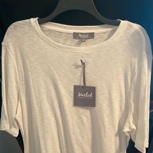Short sleeve ivory essential tshirt.  NWT.  Size XL.
